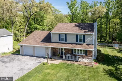 Exterior - 4128 Double Tree Ln, Hampstead, MD 21074 photo 6 of 18