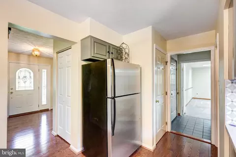 Entry Way - 4128 Double Tree Ln, Hampstead, MD 21074 photo 4 of 5