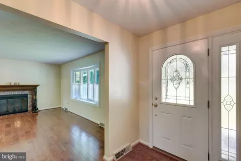 Entry Way - 4128 Double Tree Ln, Hampstead, MD 21074 photo 2 of 5