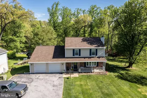 Exterior - 4128 Double Tree Ln, Hampstead, MD 21074 photo 3 of 18