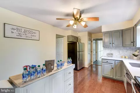 Kitchen - 4128 Double Tree Ln, Hampstead, MD 21074 photo 5 of 7