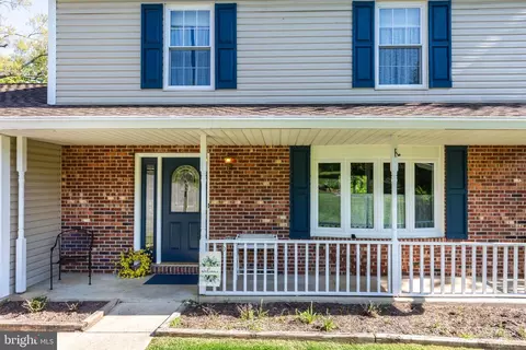 Exterior - 4128 Double Tree Ln, Hampstead, MD 21074 photo 4 of 18