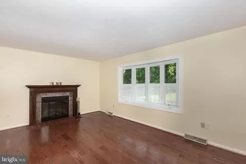 Living - 4128 Double Tree Ln, Hampstead, MD 21074 photo 1 of 3