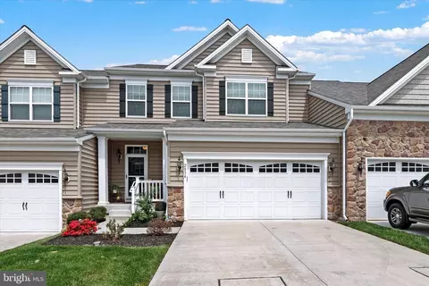 2834 Union Square Rd #10, New Windsor, MD 21776