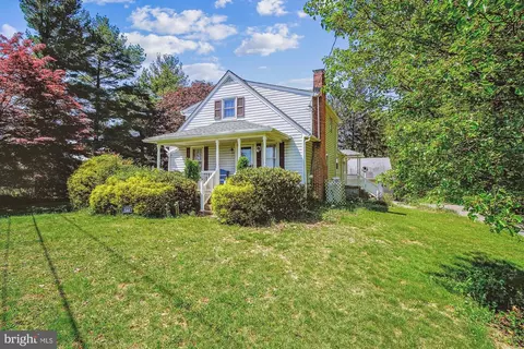 1544 Dennings Rd, New Windsor, MD 21776