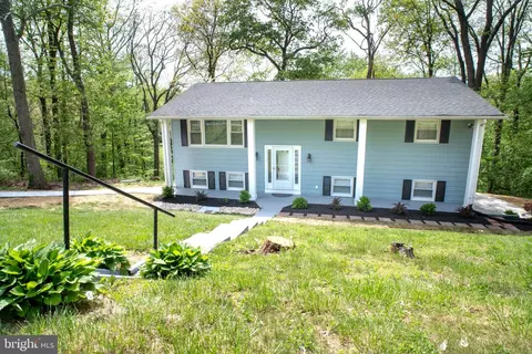 1340 Woodland Dr, Westminster, MD 21157