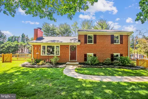 6506 Carroll Highlands Rd, Sykesville, MD 21784