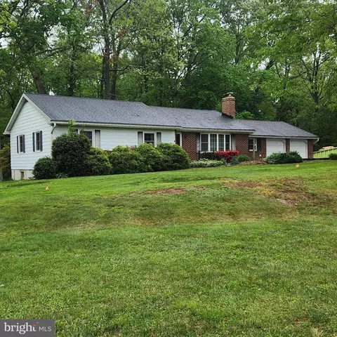 1851 Dennings Rd, New Windsor, MD 21776