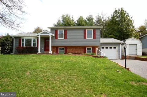 7109 Bridoon Ave, Sykesville, MD 21784