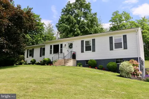 109 Glen Hill Ct, Union Bridge, MD 21791