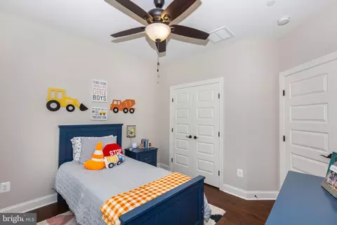 Bedroom - 4070 Carrollton Rd, Upperco, MD 21155 photo 7 of 11