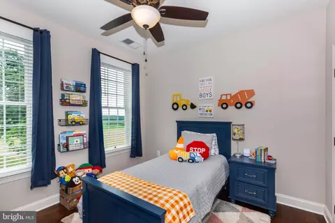 Bedroom - 4070 Carrollton Rd, Upperco, MD 21155 photo 6 of 11