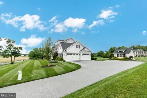 Exterior - 4070 Carrollton Rd, Upperco, MD 21155 photo 10 of 17