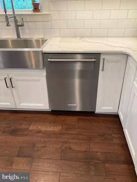 Kitchen - 4070 Carrollton Rd, Upperco, MD 21155 photo 10 of 12
