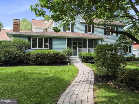 825 Holliday Ln, Westminster, MD 21157