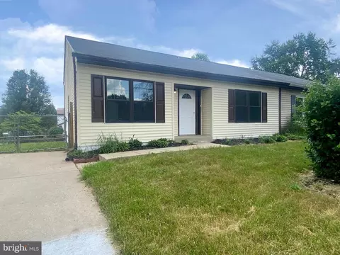 Exterior - 960 Ruby Dr, Westminster, MD 21158 photo 2 of 4