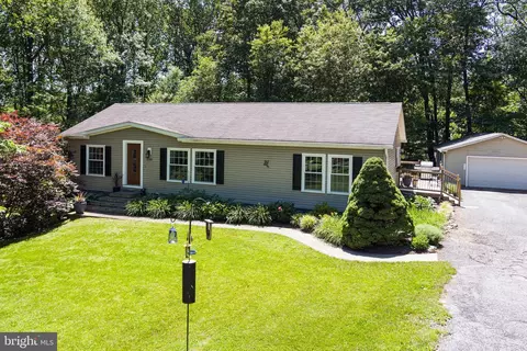 2700 Bird View Rd, Westminster, MD 21157