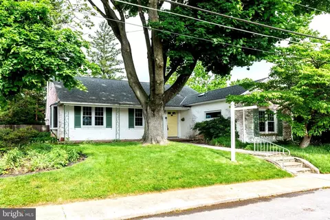 21 Kemper Ave, Westminster, MD 21157