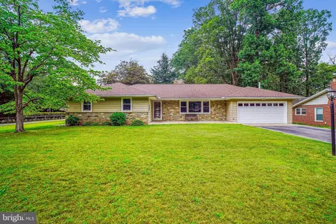 1617 Exeter Rd, Westminster, MD 21157