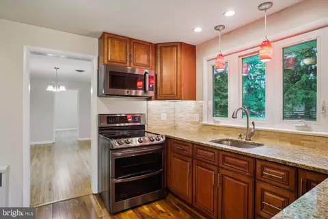 Kitchen - 1617 Exeter Rd, Westminster, MD 21157 photo 2 of 3