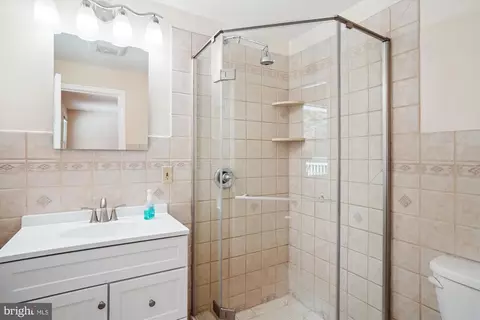 Bath - 1617 Exeter Rd, Westminster, MD 21157 photo 1 of 2