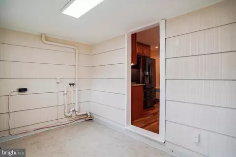 Entry Way - 1617 Exeter Rd, Westminster, MD 21157 photo 6 of 8