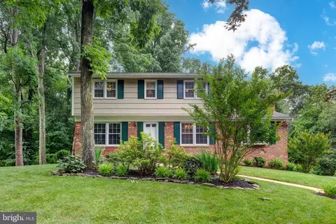 1507 Woodridge Ln, Sykesville, MD 21784
