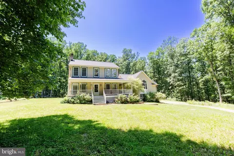 2890 Forbidden View Dr, Taneytown, MD 21787