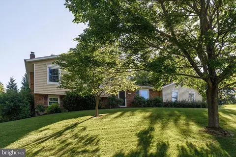 1220 Owings Rd, Westminster, MD 21157