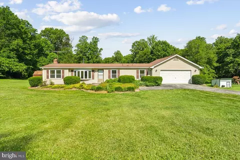 6347 Davis Rd, Mount Airy, MD 21771