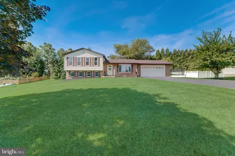 6636 Wind Ridge Rd, Mount Airy, MD 21771