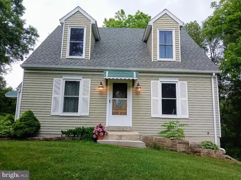 915 Bloom Rd, Westminster, MD 21157