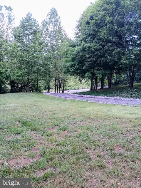 915 Bloom Rd, Westminster, MD 21157 photo 2