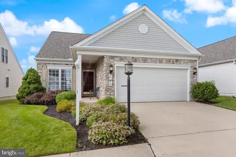 141 Saddletop Dr #384, Taneytown, MD 21787