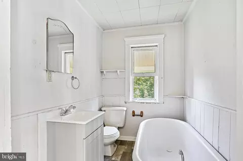 Bath - 10 Farquhar St, Union Bridge, MD 21791 photo 2 of 2