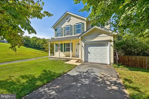 124 Larkhill Ct, Westminster, MD 21157