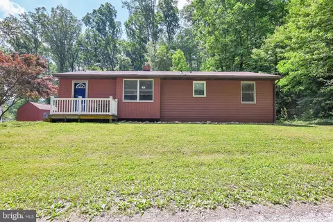 2270 Harvey Gummel Rd, Hampstead, MD 21074
