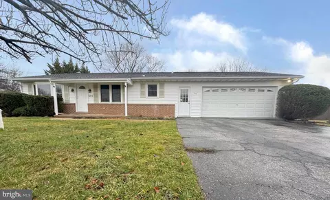 1215 Random Ridge Rd, Westminster, MD 21157