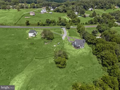 2501 Triumph Dr, Finksburg, MD 21048