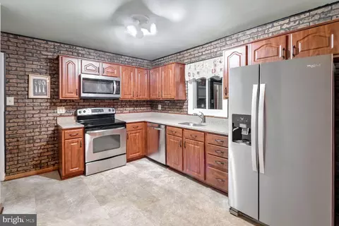 4203 Teklen Dr, Westminster, MD 21157 photo 3