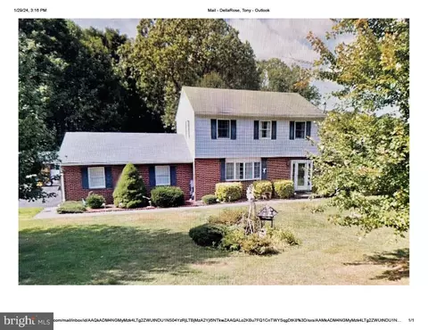 1200 Woodland Ct, Hampstead, MD 21074