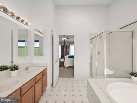Bath - 2425 Burton Dr, New Windsor, MD 21776 photo 3 of 6