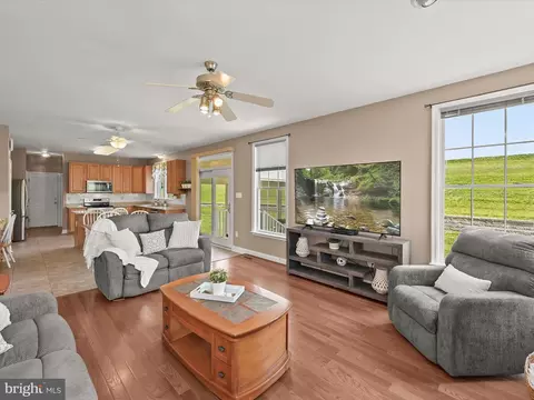 Living - 2425 Burton Dr, New Windsor, MD 21776 photo 4 of 7