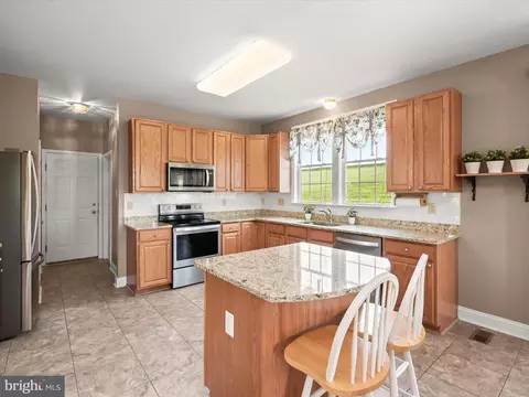 Kitchen - 2425 Burton Dr, New Windsor, MD 21776 photo 4 of 10
