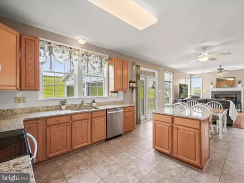 Kitchen - 2425 Burton Dr, New Windsor, MD 21776 photo 2 of 10
