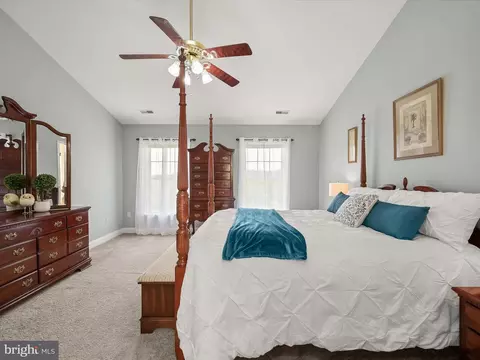 Bedroom - 2425 Burton Dr, New Windsor, MD 21776 photo 6 of 13