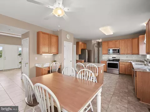 Kitchen - 2425 Burton Dr, New Windsor, MD 21776 photo 8 of 10