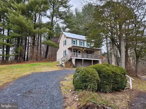 4427 Roop Rd, Mount Airy, MD 21771