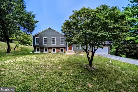 Exterior - 715 Hook Rd, Westminster, MD 21157 photo 4 of 10