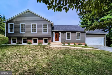 715 Hook Rd, Westminster, MD 21157